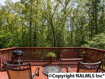 5th image of 124 Forest Glade Dr