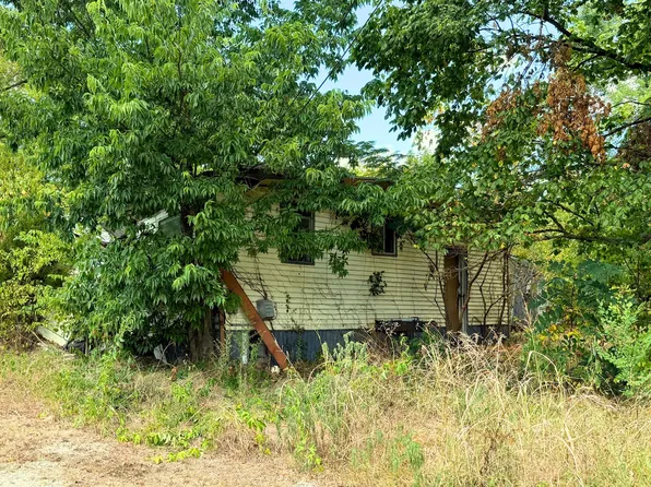 (undisclosed Address), Everton, MO 65646