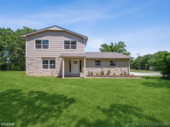 1066 Skyline Dr, Pawhuska, OK 74056