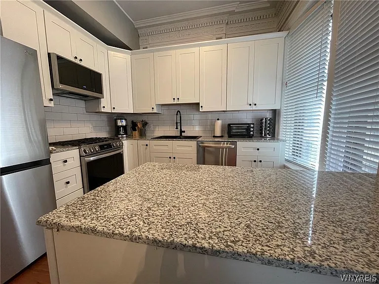 1115 Delaware Ave #1 — Photo 10