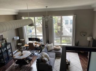 3323 N Paulina St, Chicago, IL 60657