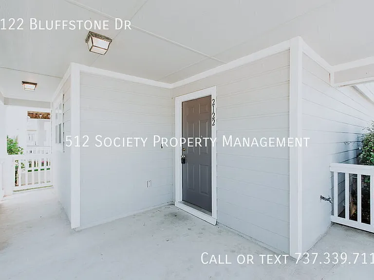 2122 Bluffstone Dr — Photo 29