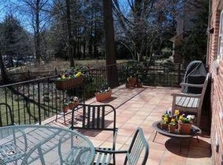 8804 Wooden Bridge Rd, Potomac, MD 20854