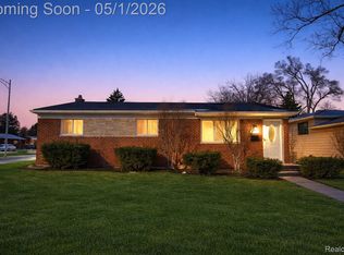 33615 Viceroy Dr, Sterling Heights, MI 48310
