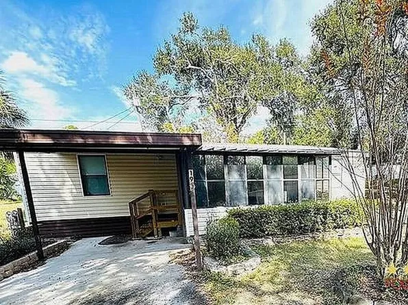 19 Valley Dr, De Leon Springs, FL 32130