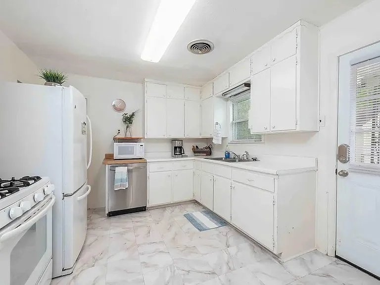 505 Bolton Ave — Photo 7