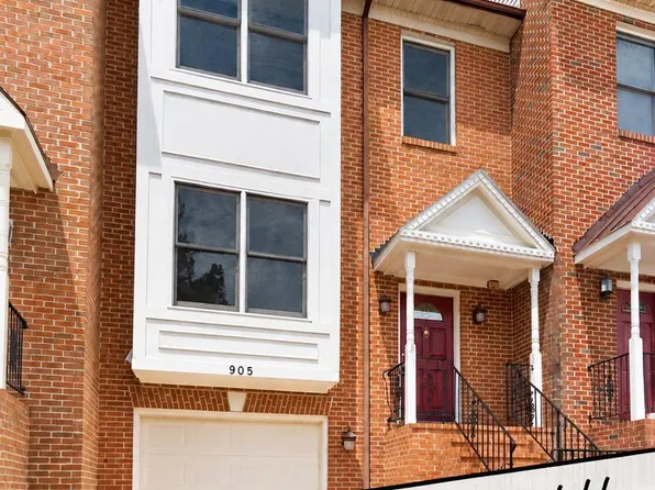 905 Shaw Ct, Fredericksburg, VA 22405
