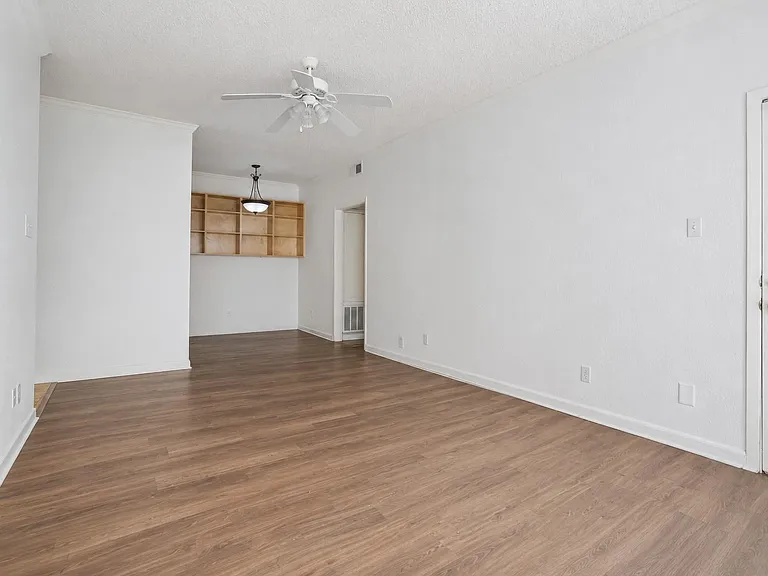 10047 Westpark Dr #77 — Photo 11