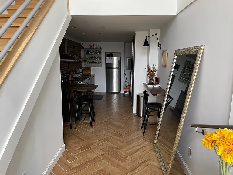 15 W River St #3C — Photo 4