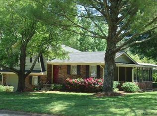 976 Pine Roc Dr, Stone Mountain, GA 30083