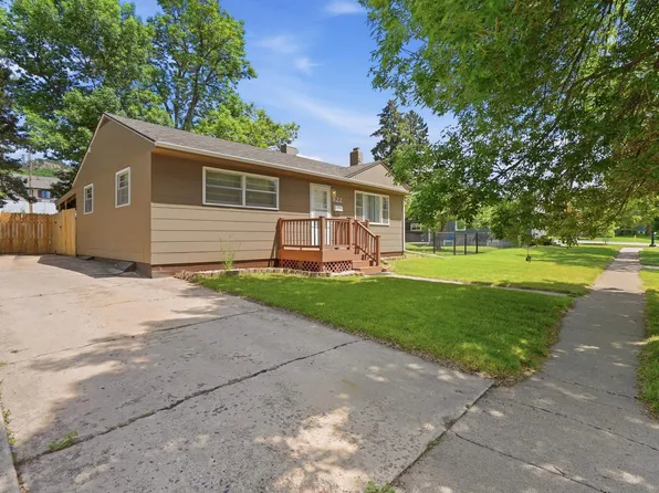 822 N 10th St, Spearfish, SD 57783