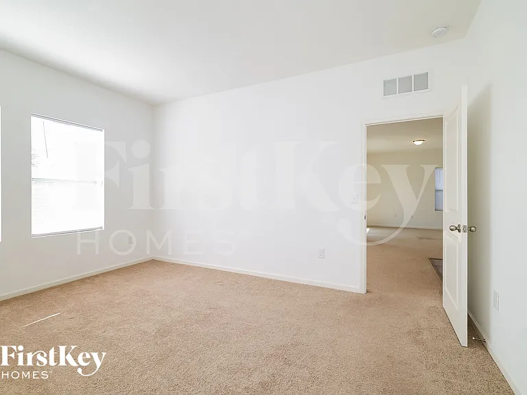343 Eaglecrest Dr — Photo 10
