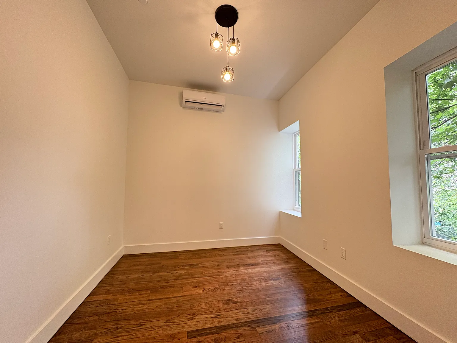 2 bed, 800 sqft, $2,150 — Photo 3