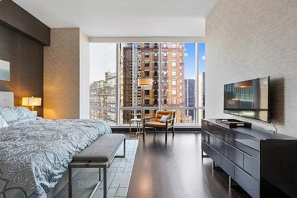 Rented by City Connections Realty | media 42