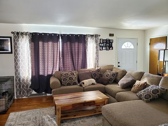 2nd image of 2432 Burlington Ave