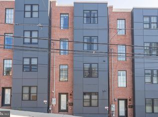 131 Shurs Ln, Philadelphia, PA 19127