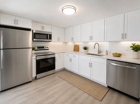 Longview Village at Turner, 807-208