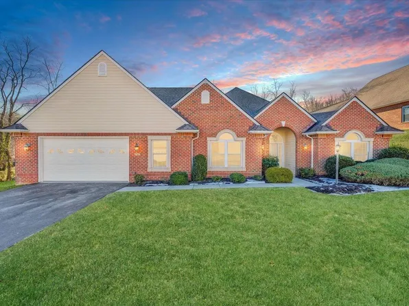 5711 Glen Meadow Dr, Roanoke, VA 24018