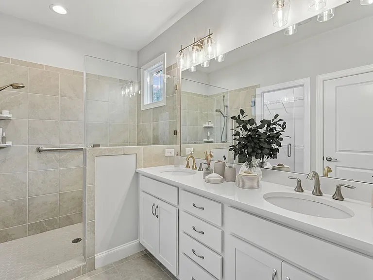 Beaumont Oaks at Porters Neck Apartments & Townhomes — Photo 49