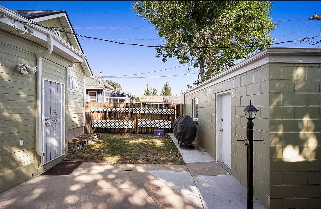 4662 Eliot St — Photo 4