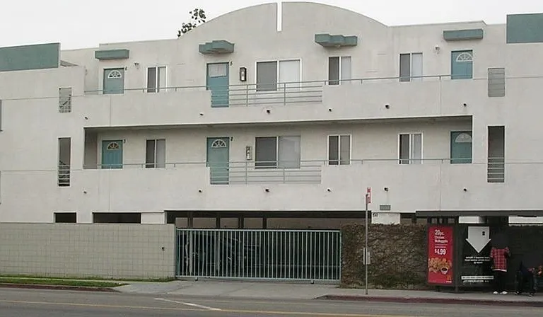 710 Magnolia Ave #4 — Photo 1