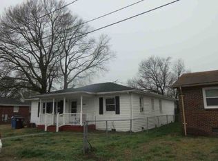 1905 Stonehurst St, Chesapeake, VA 23324