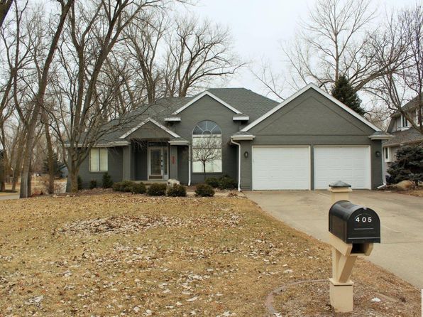 405 N Royal Troon Dr, Dakota Dunes, SD 57049