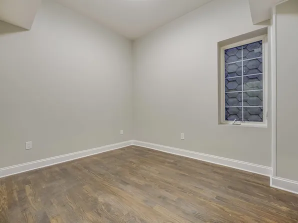 172 Mallory Avenue image 18 of 38