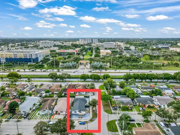 11152 SW 7th St, Sweetwater, FL 33174