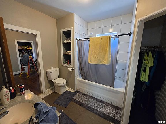 5th image of 921 & 923 Ann Eliza St