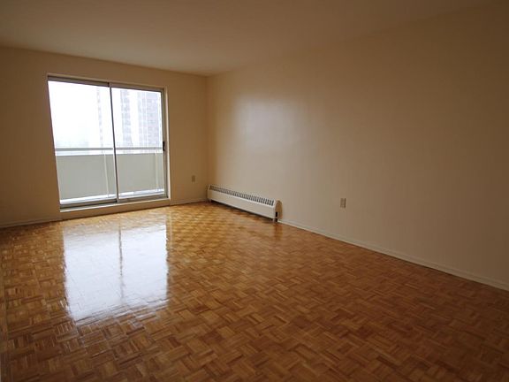 4th image of 90 Paisley Blvd W #13183