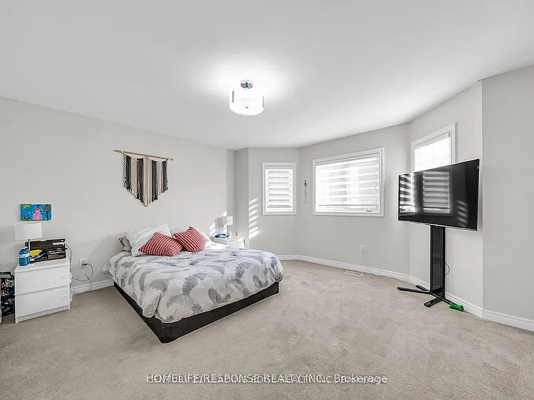 5 Gooseman Cres — Photo 26