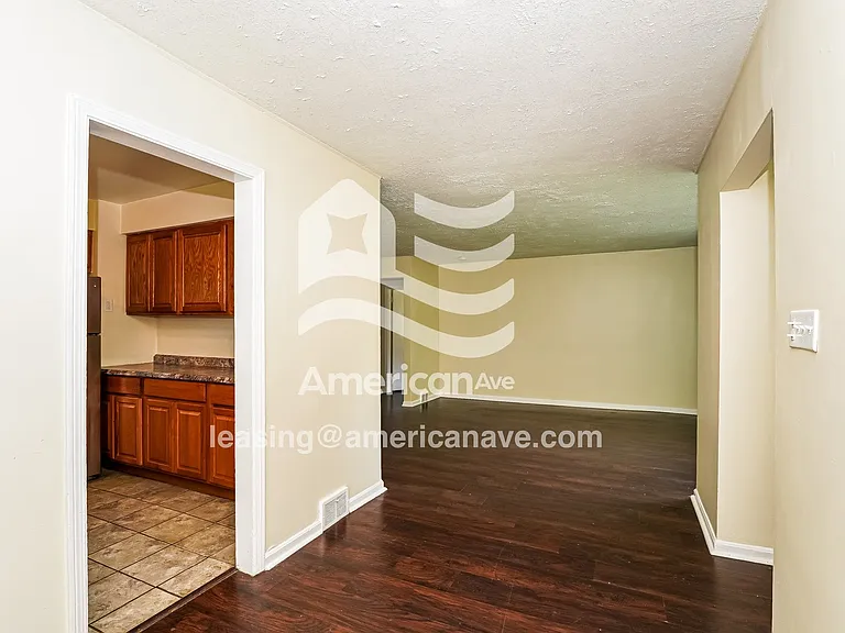 1116092_006_dining_room_6.jpg