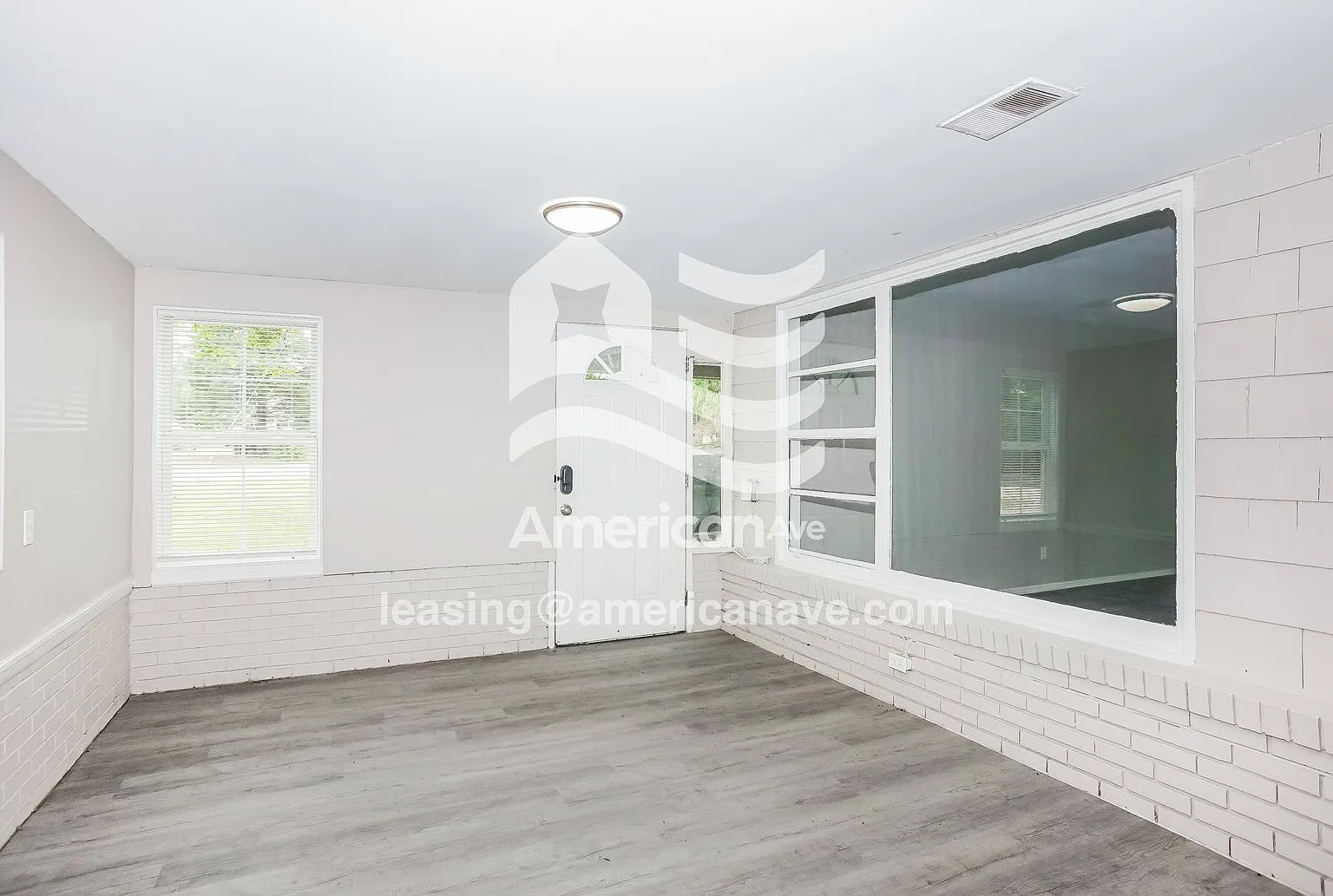 3 bed, 1.0 bath, 1289 sqft, $1,035 — Photo 3
