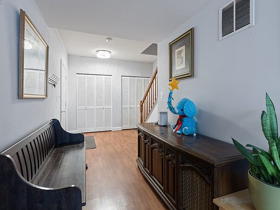 4th image of 42657 Cochrans Lock Dr #1