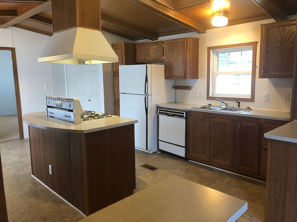 1st image of 17 Highland Ter