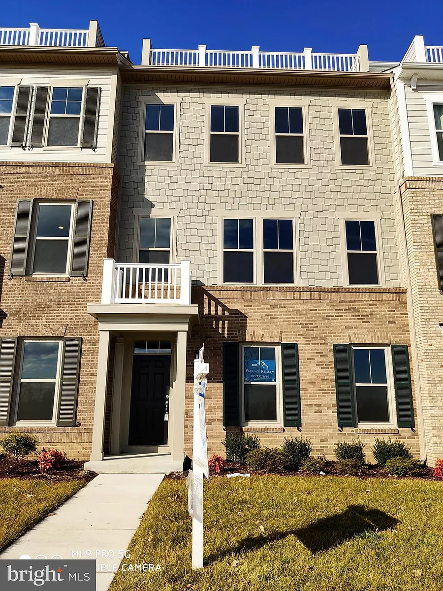 Building Photo - 17109 Branched Oak Rd