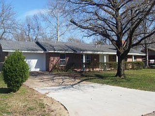 1st image of 1812 Arbor Dr
