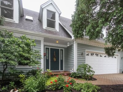 1570 W Wiesbrook Rd, Wheaton, IL, 60189