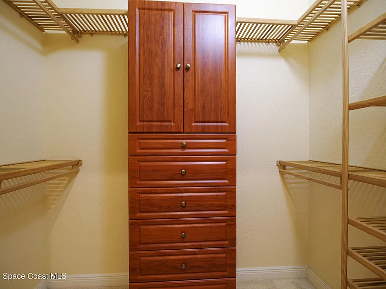 9400 Scarborough Ct — Photo 19