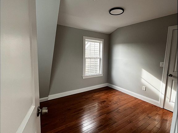 5th image of 435 Washington Ave Floor 3