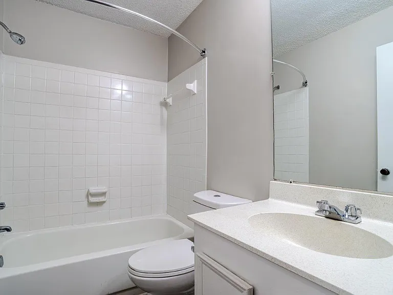 Gable Hill Apartment Homes — Photo 8