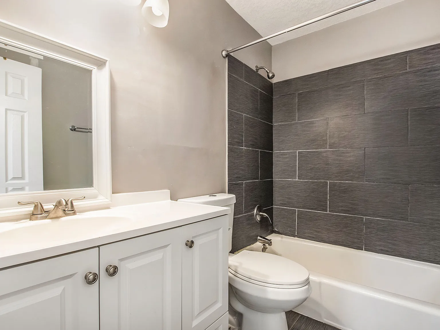 1 bed, $1,025 — Photo 3