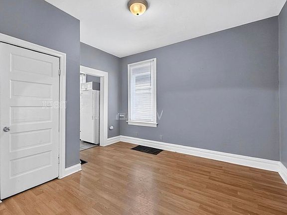 2nd image of 4440 Itaska St #2