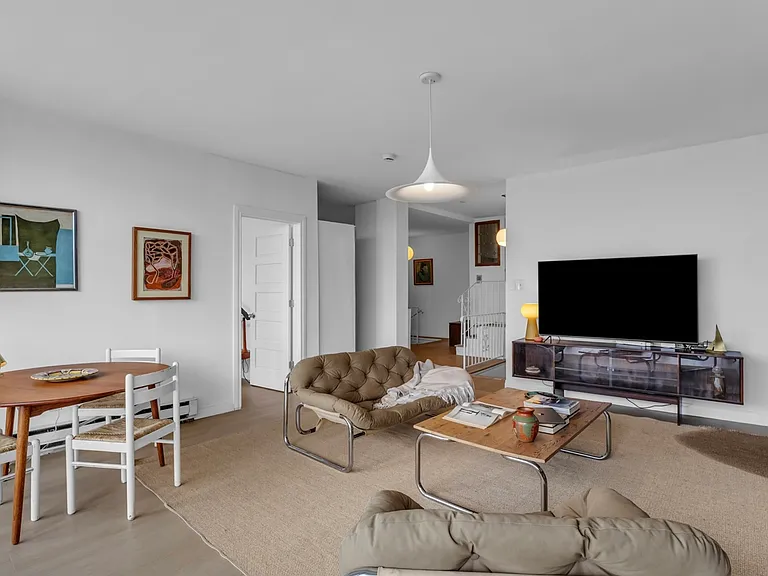 261 Park Ave #3 — Photo 9