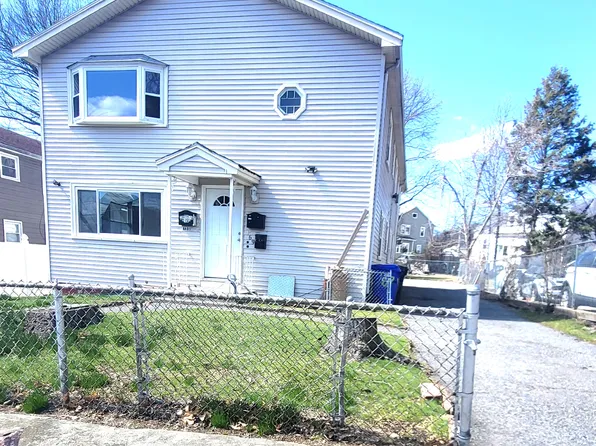 169 Wood Ave APT 2, Hyde Park, MA 02136