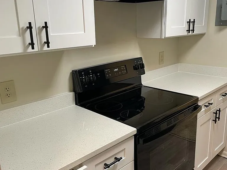 Mallard Courts Apartments — Photo 21