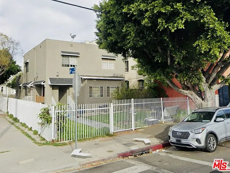 1981 Estrella Ave — Photo 1