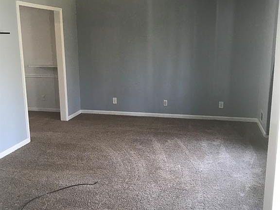 5th image of 2249 Walker Dr