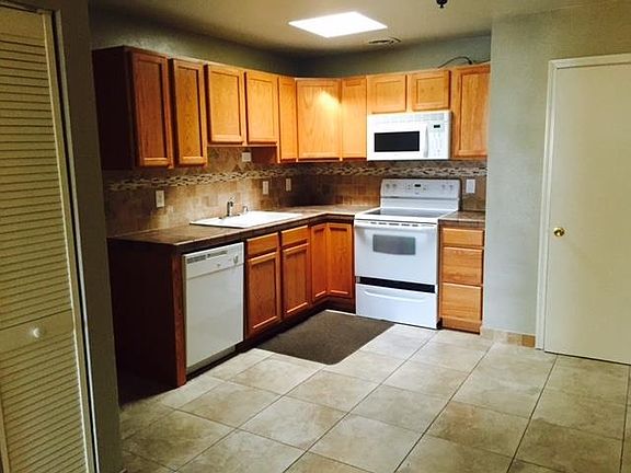 5th image of 1025 Baywood Dr